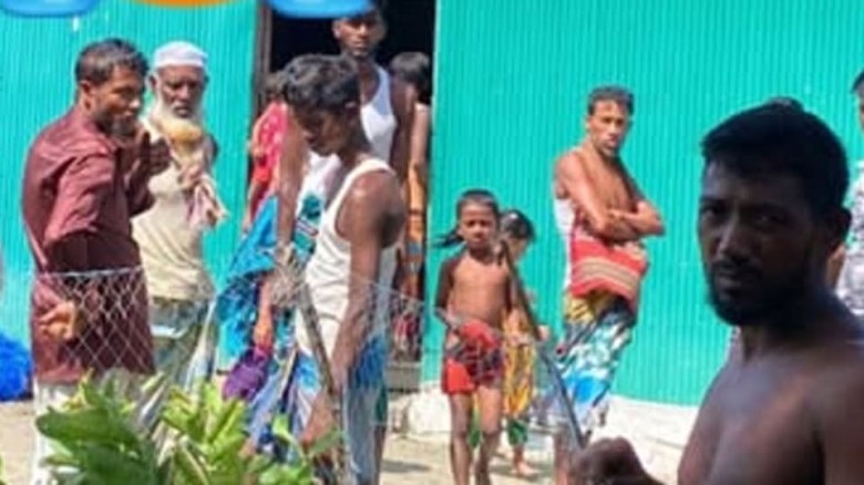 নিঝুম দ্বীপের স্বাস্থ্যসেবা সংকট: আর কত প্রাণ ঝরলে মিলবে স্থ